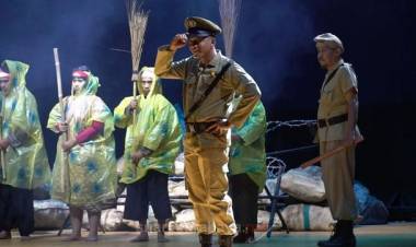 Ternyata Kapolrestabes Surabaya Heboh Bermain Ludruk