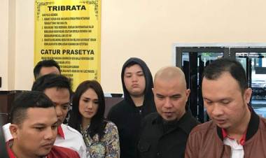 Hakim Perintahkan Jaksa Tahan Ahmad Dhani