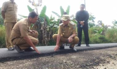 DPUPR Sarolangun Tertarik Memanfaatkan Karet Bahan Baku Campuran Aspal Jalan