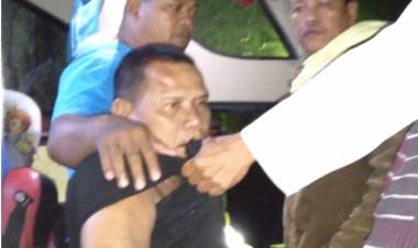 Koplak, Sopir Bus Ini Remas Dada Ustadzah di Dalam Bus