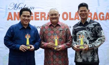 Siwo PWI Beri Penghargaan Golden Award kepada Alex Noerdin, Ini Alasannya