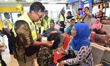 Penumpang Bandara Minangkabau Keluhkan Bagasi Berbayar
