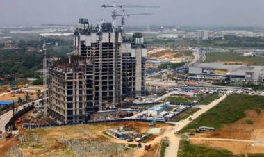 Wow, Saling Intai KPK dan Terdakwa Suap Meikarta