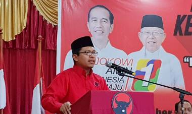 Caleg PDIP Ini Tuding Puisi Neno Warisman Mirip Kaum Khawarij Masa Lalu