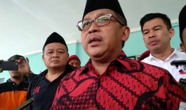 TKN Bela Jokowi: Pak Jokowi Sejak Walikota Sering Bertemu Rakyat