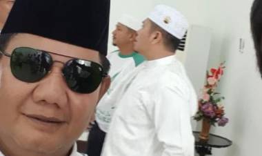 Sosok Prabowo KW Bikin Heboh Bandara Pekanbaru