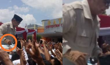 Pakai Sarung Tangan Salami Warga Jambi, Prabowo: Nanti Dicakar Emak-emak Milenial