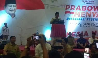 Prabowo: Ketemu Emak-emak Banyak Menarik-narik Saya, Mungkin Gemes! 