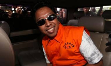 Usai Jadi Tersangka KPK Jabatan Ketum PPP Rommy Mulai Digoyang