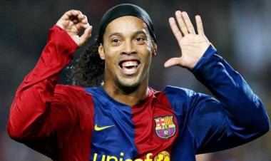 PANAS, Gubernur Sumsel Bantah Larang Ronaldinho Main di Jakabaring