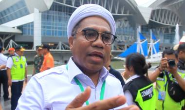 Viral Soal Foto Setengah Bugil Ngabalin, Ini Kata TKN…