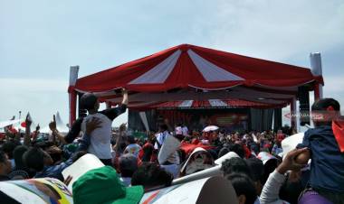 Ditemani Megawati, Jokowi Kampanye Terbuka di Cirebon