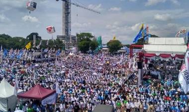 Kampanye di Solo, Massa Minta Titiek Rujuk dengan Prabowo