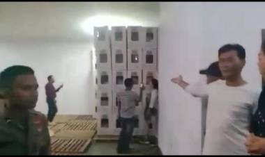 Viral Relawan Senopati 08 Sidak Gudang KPU Bekasi