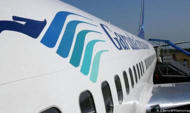 Tiket Pesawat Mahal, Menteri Rini: Kami Akan Ikuti Aturan Kemenhub