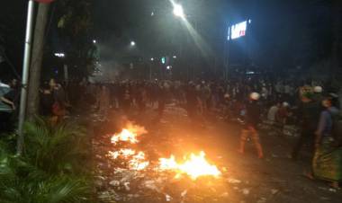 Massa Provokator Mulai Muncul di Samping Gedung Sarinah