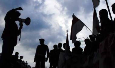 Aksi Damai di Ambon Sampaikan Panca Tuntutan Rakyat