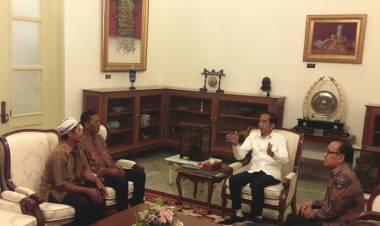 Jokowi Dialog dengan Korban Penjarahan 22 Mei