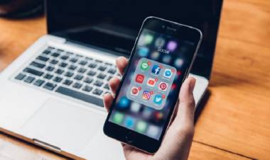 Diblokir, Akses Media Sosial Pulih Sepenuhnya