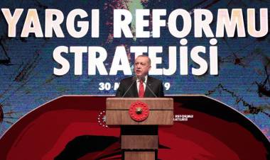 Erdogan: Turki Berkomitmen Tetap Jadi Anggota Penuh Uni Eropa