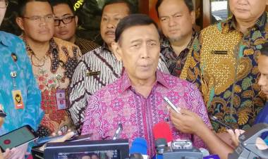 Ancaman Pembunuh Pejabat, Wiranto: Proses Hukum Masih Jalan, Jangan Berspekulasi Lah