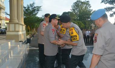 Haru Tangis Saat Video Conference Personil BKO Polda Jambi di Jakarta