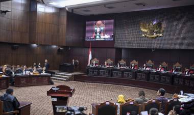 Sholat Jumat, Sidang Pendahuluan Sengketa Pilpres Diskors