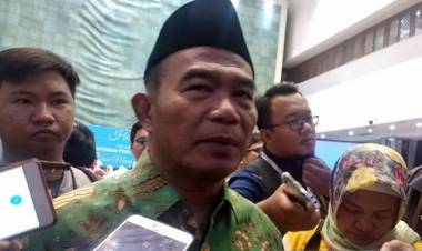 Mendikbud Ngaku Sudah Tegur Pemda yang Tak Patuhi Aturan PPDB Zonasi