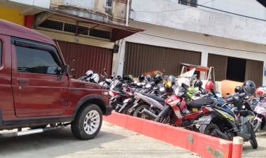 Parkir Liar Sekitar Kawasan Transmart, Kadishub: Segera Kita Tertibkan