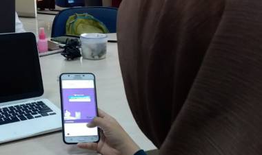 Akun "Garis Lucu" Beri Oase dalam Ketegangan Politik