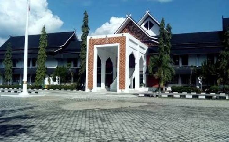 Sedihnya Nasib Pamdal DPRD Merangin, Kerja Setahun Hanya Diberi Honor 6 Bulan