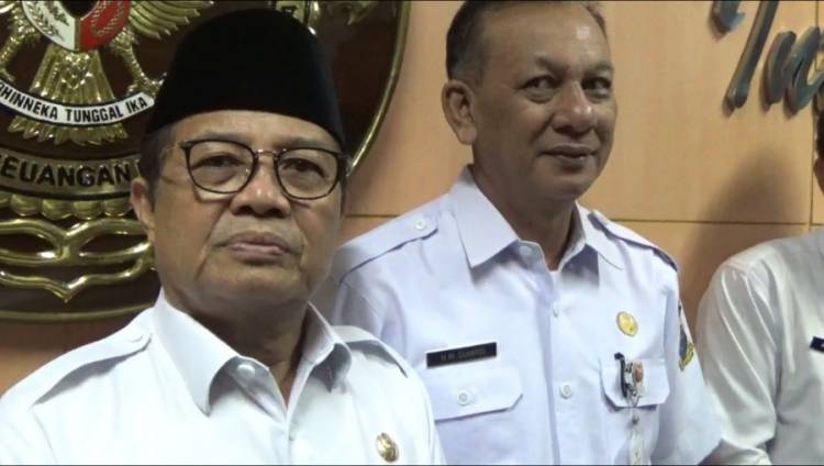 Lebaran Perdana Sebagai Plt Gubernur Jambi, Ini yang Dilakukan Fachrori Umar