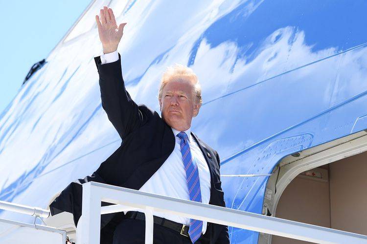 Trump Resmi Memberlakukan Tarif 25 Persen Produk China