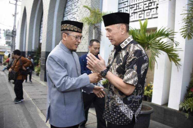 Iriawan Dapat Dukungan Sesepuh dan Ulama Jabar