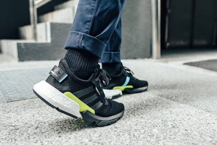 KEREN..!!!..Adidas Luncurkan Sneakers Inovatif Melalui P.O.D System