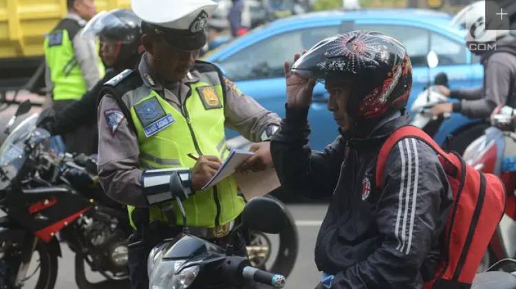 Broadcast Razia STNK dan Teknik Pencurian Radio Jamming