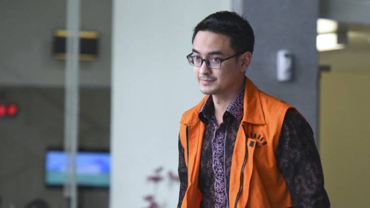 KPK Periksa Pimpinan DPRD Jambi Sebagai Saksi Gratifikasi Zumi  Zola