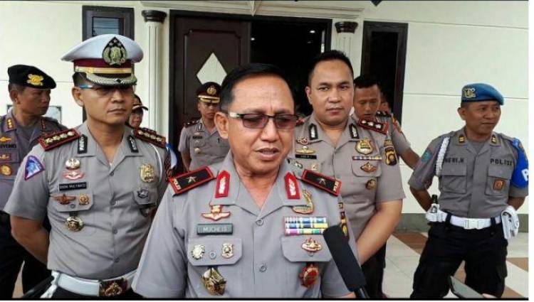SAH..Kapolda Jambi Muchlis AS Naik Pangkat Bintang Dua