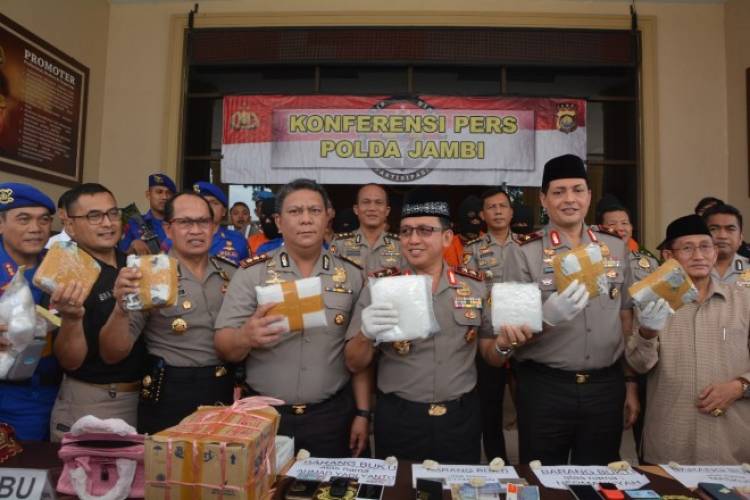 Ini Kronologis Polda Jambi Gagalkan Penyelundupan Sabu 7 Kg yang Libatkan Oknum Polisi