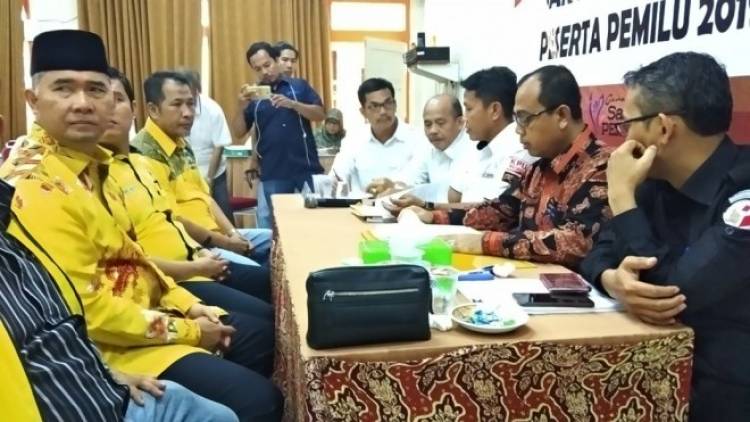 Golkar Resmi Daftarkan Bacalegnya ke KPU Provinsi Jambi