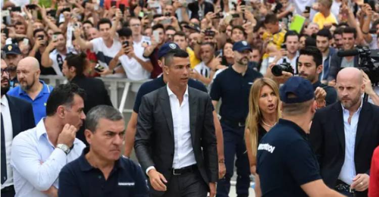 Reuni Dini Ronaldo dan Real Madrid Batal Terwujud