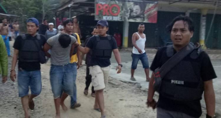 Hobi Mabuk Lem, Ini Kronologis Lengkap Pelaku Menggorok Anak Bayinya Sendiri