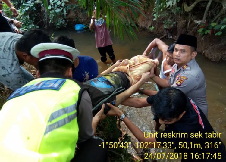 Mayat yang Ditemukan Tergantung di Tepi Sungai Semayo Merangin Jambi Ini Ternyata