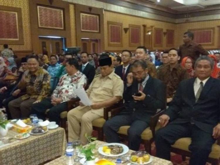 Kuliah Umum di Jambi, Prabowo: Rupiah Melemah Dalam Seminggu Kita Semakin Miskin