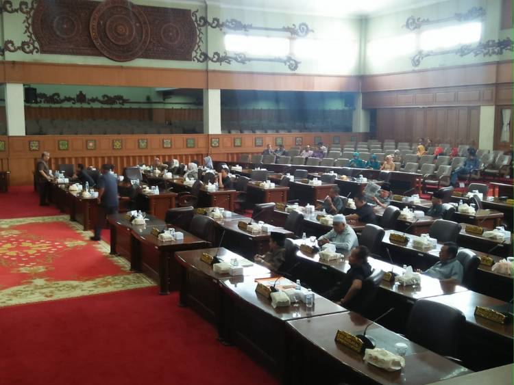 DPRD Khawatir Program Satu Traktor Satu Kecamatan Hanya Menjadi Besi Tua