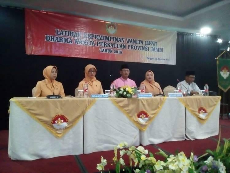 Sekda Ingatkan Anggota Dharma Wanita Tidak Ikut-ikutan Berpolitik