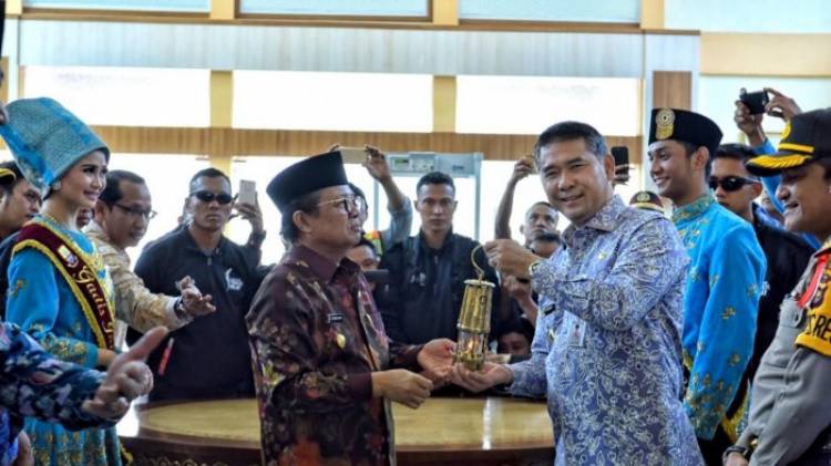 Kota Jambi Disinggahi Api Asian Games Walikota Fasha Ikut Bangga