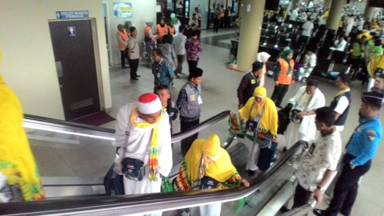 450 Jamaah Calon Haji Kloter 20 Jambi sudah Diberangkatkan ke Batam