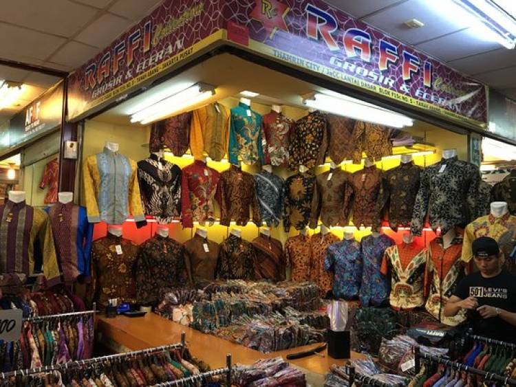 Kios Batik dan Cinderamata Paling Diminati Tamu Asian Games