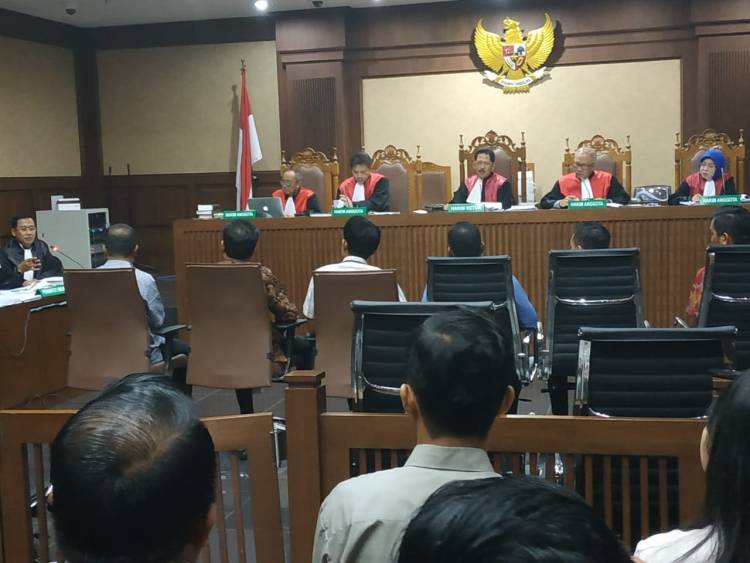 SIDANG ZUMI ZOLA:Iim Akui Bantu Operasional PAN Kota Jambi